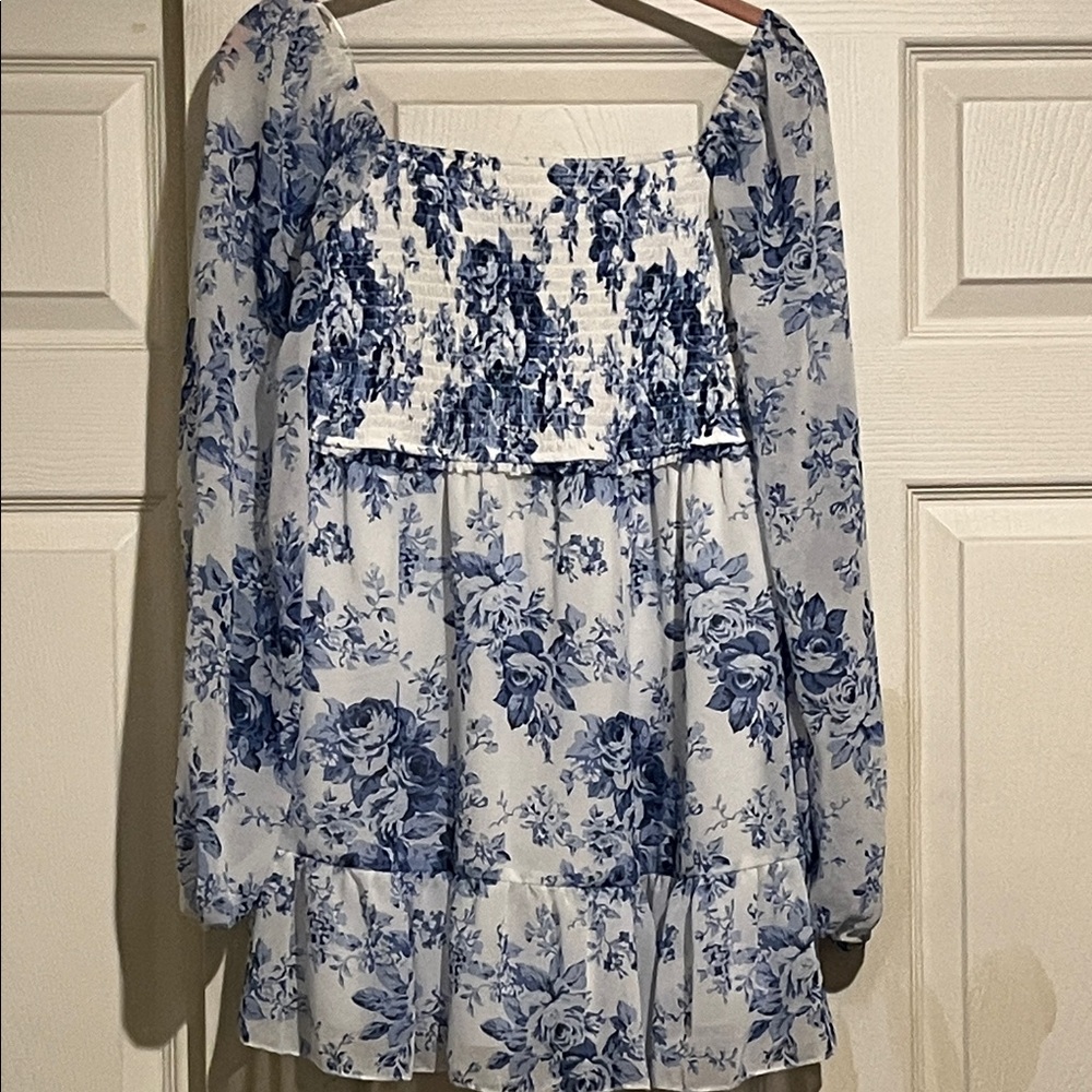 Streetwear Society Floral Mini Dress in Blue and White size S